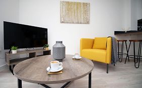 No 1 Marina Walk By Ssw 3Br, Free Parking, Sleeps 5 Close To Marina, City Centre, Beach And M4
